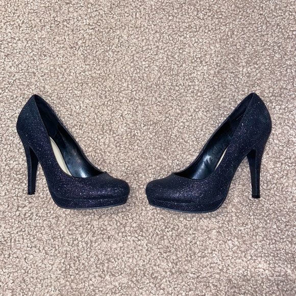 Le Château high heels - Picture 2 of 3